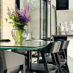 3 Bedroom Gorgeous In *